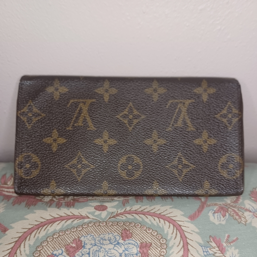 Louis Vuitton Monogram 3 Slot Credit Card Slim Wallet - Picture 2 of 11